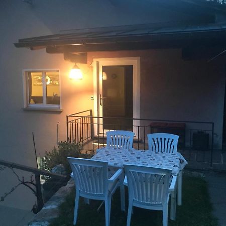 Casa Immersa Nel Vigneto 로버레도 외부 사진