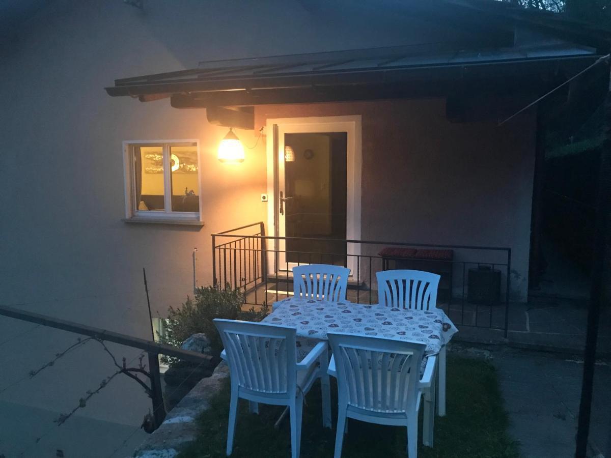 Casa Immersa Nel Vigneto 로버레도 외부 사진